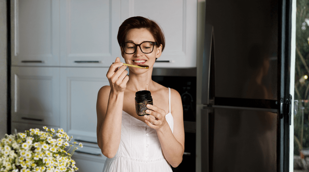 Natural wellness rituals with medicinal Manuka honey