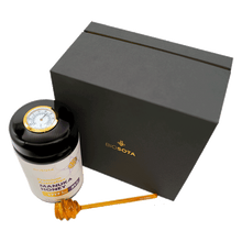 Load image into Gallery viewer, Biosota Organics Manuka Honey MGO 1717+ 500g luxury gift box with temperature lid and dipper